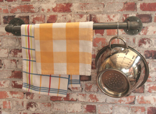 wall mounted industrial steel pipe towel rail