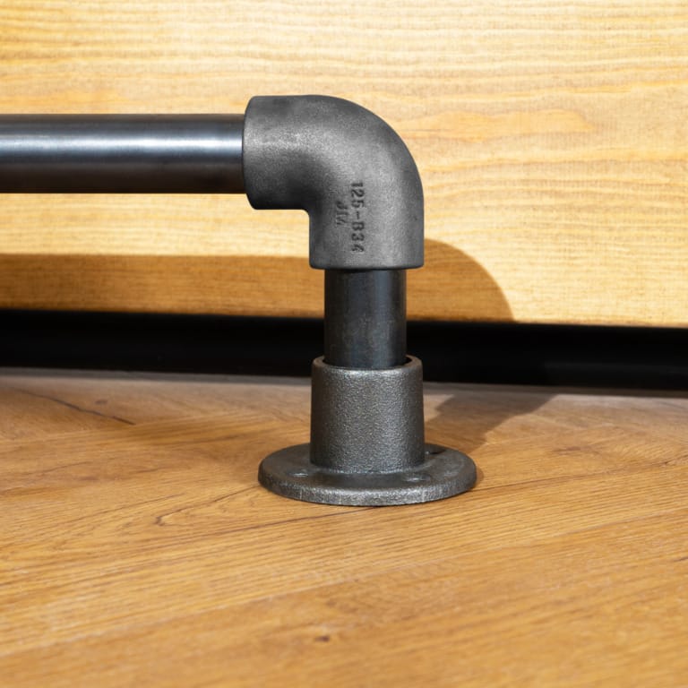 Bar/Kitchen-Foot-Rail-Industrial-Raw-Steel-Key-Clamp-Pipe-Style