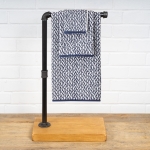 Free-Standing-Towel-Rail-With-Wooden-Base-Industrial-Raw Steel Pipe Style-2