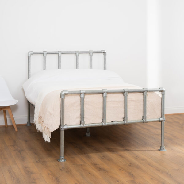 DIY-Industrial-Bed-with-Footboard-5