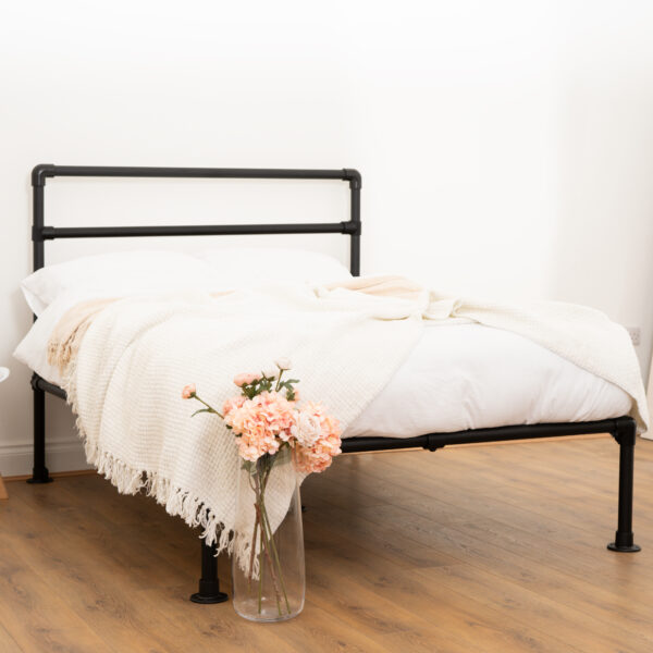 DIY-Industrial-Bed-Black-Powder-Coated-Pipe-Style