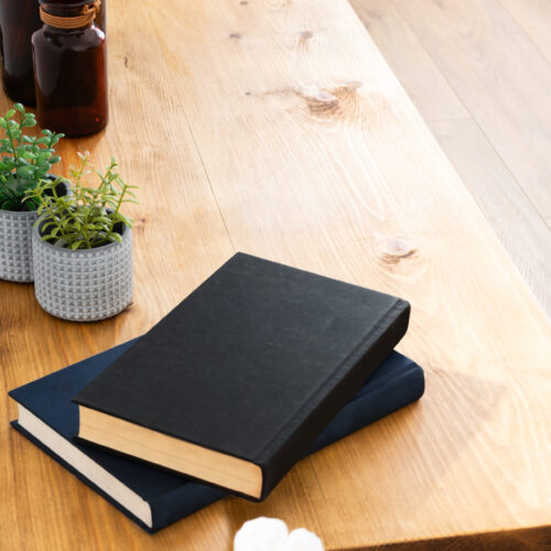 Coffee-Table-with-Square-Legs-7